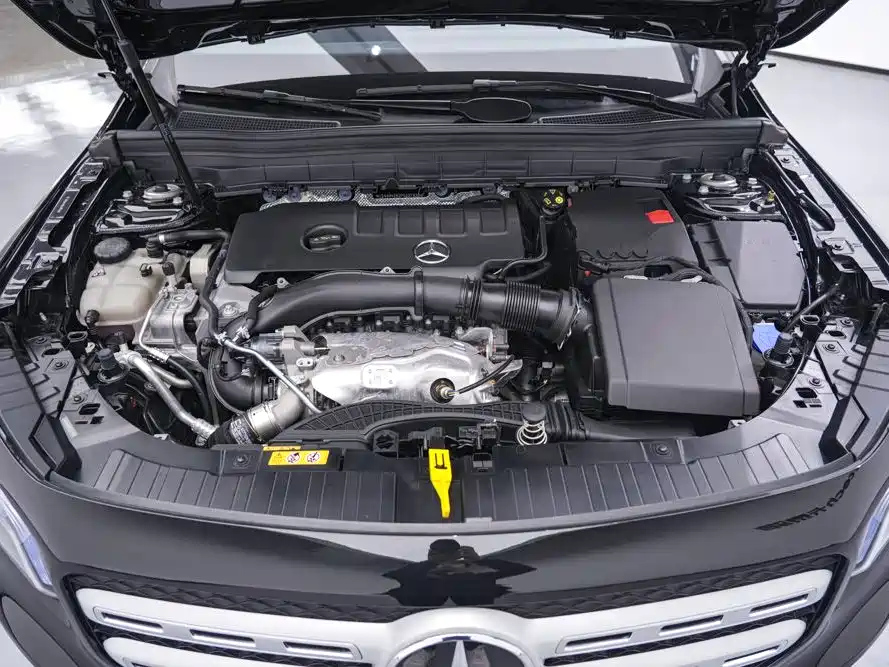 MERCEDES BENZ GLB 2023