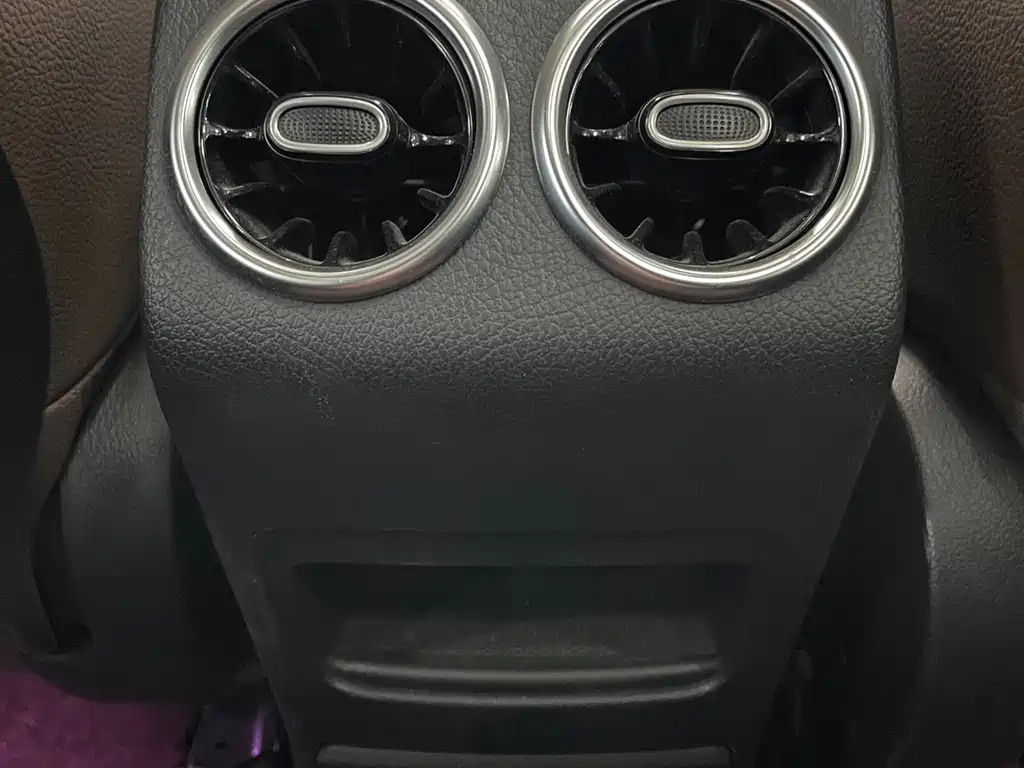 MERCEDES BENZ GLB 2021