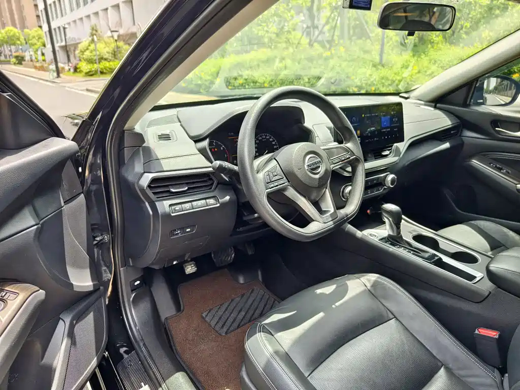 NISSAN TEANA 2021