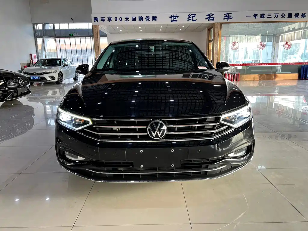 VOLKSWAGEN MAGOTAN 2020