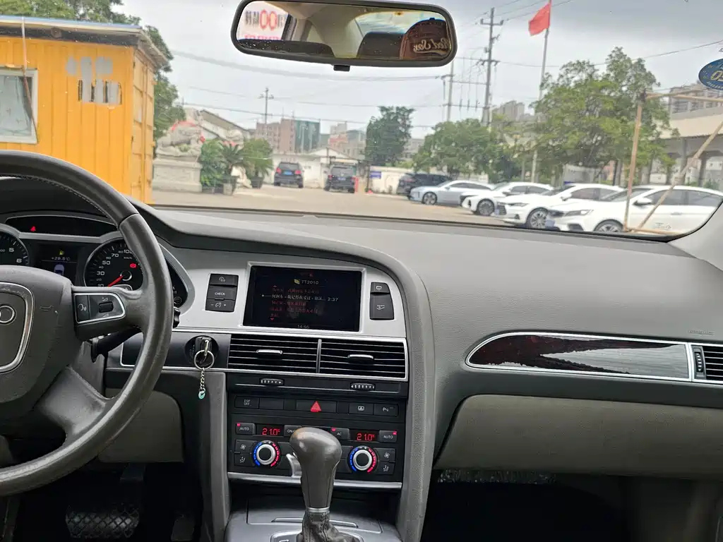 AUDI A6L 2010