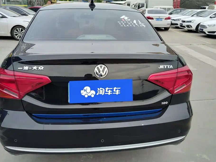 VOLKSWAGEN JETTA 2018