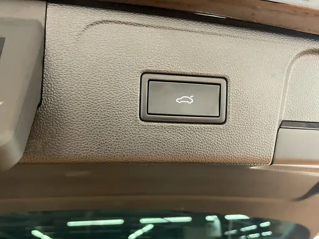 VOLKSWAGEN TOURAN 2021