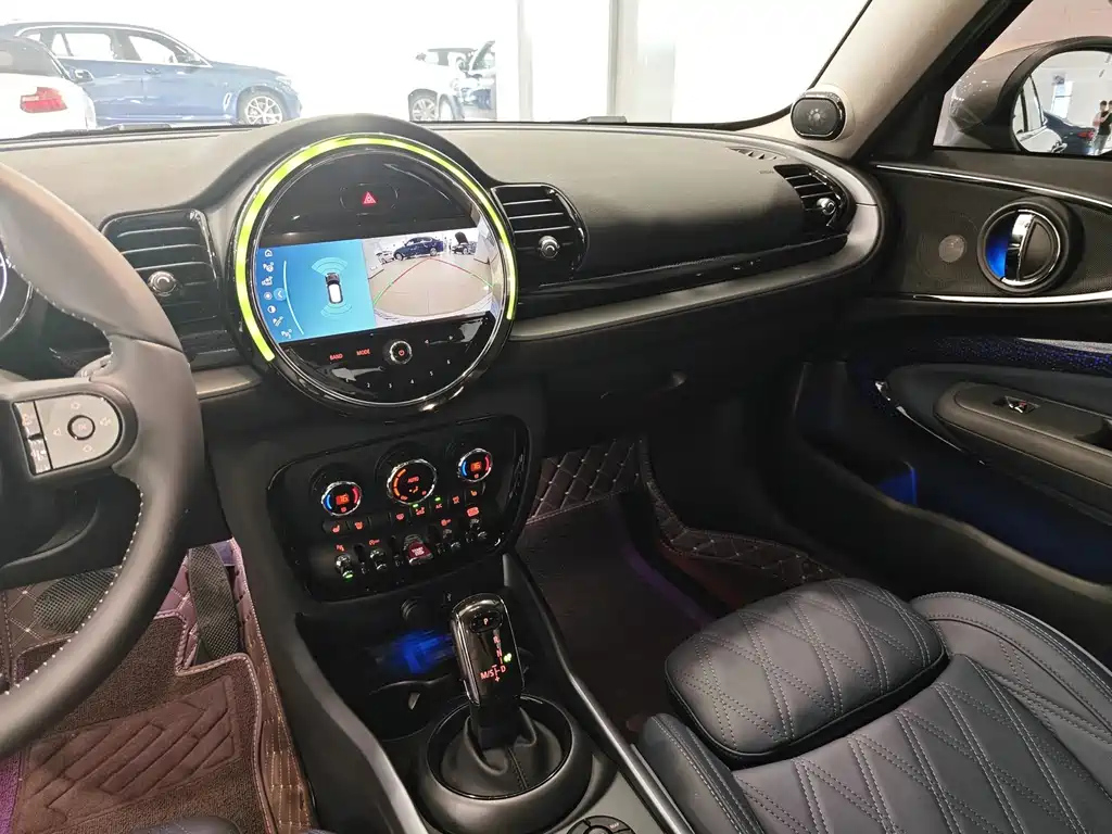 MINI CLUBMAN 2023