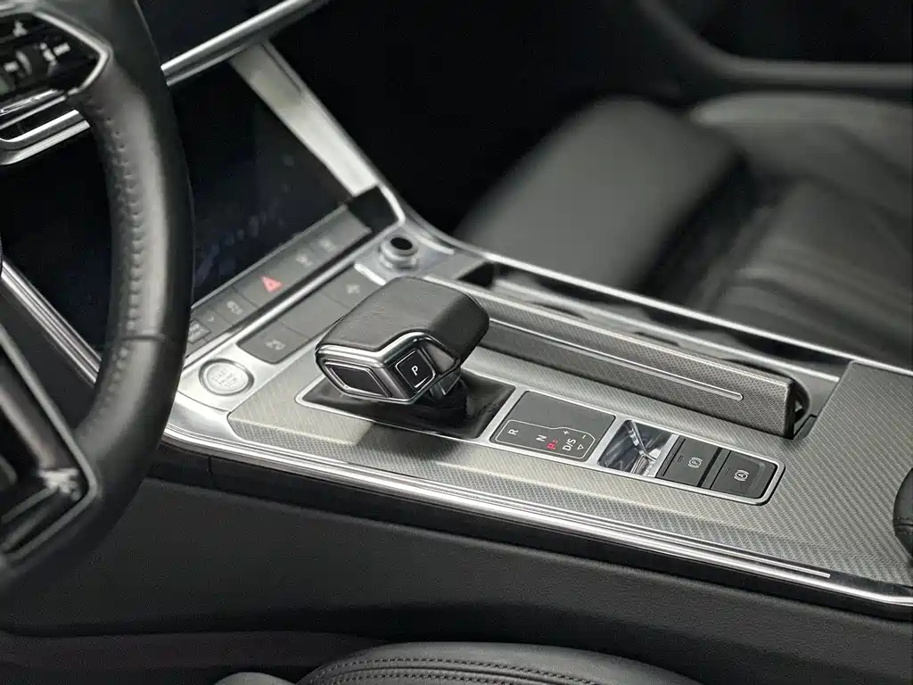 AUDI A7 2022