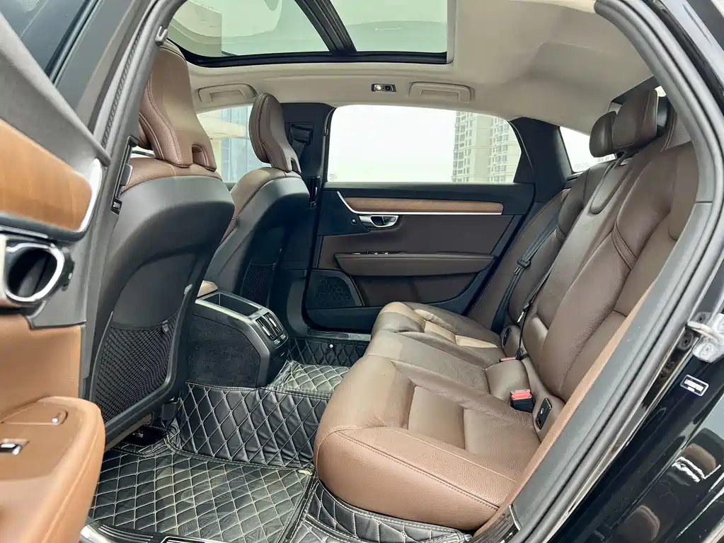 VOLVO S90 2020