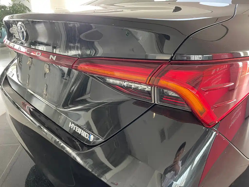 TOYOTA AVALON 2020