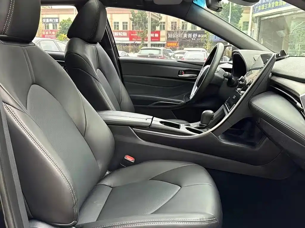 TOYOTA AVALON 2020