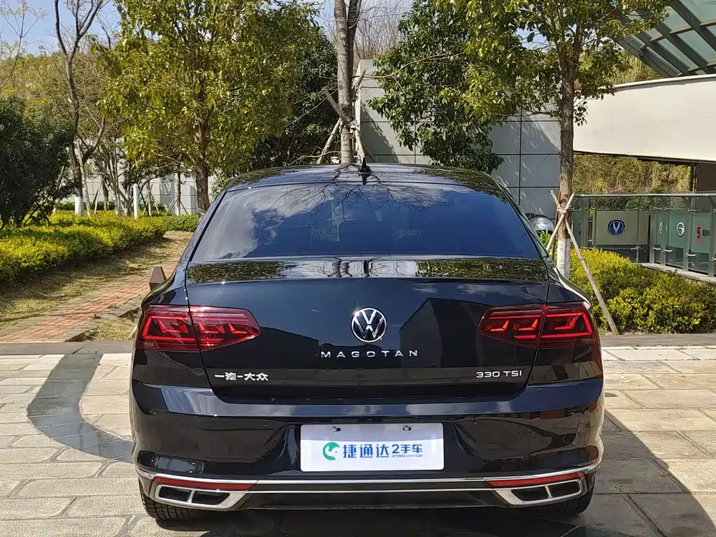 VOLKSWAGEN MAGOTAN 2023