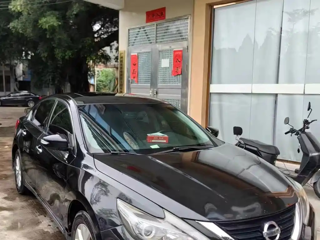 NISSAN TEANA 2017