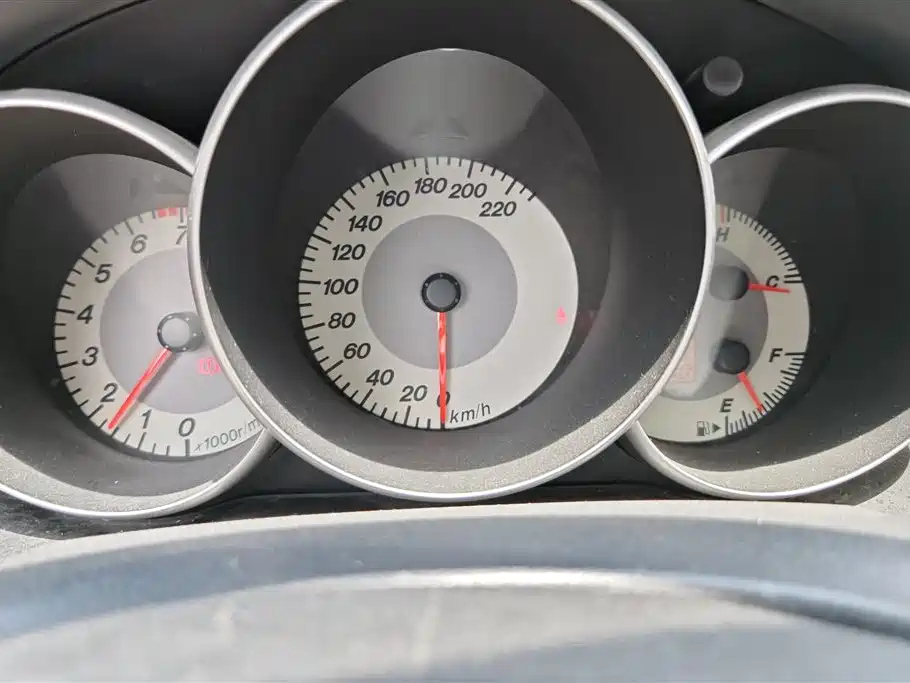 MAZDA 3 2010