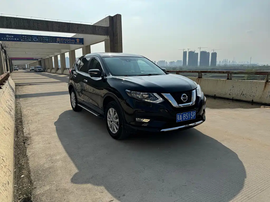 NISSAN X-TRAIL 2019