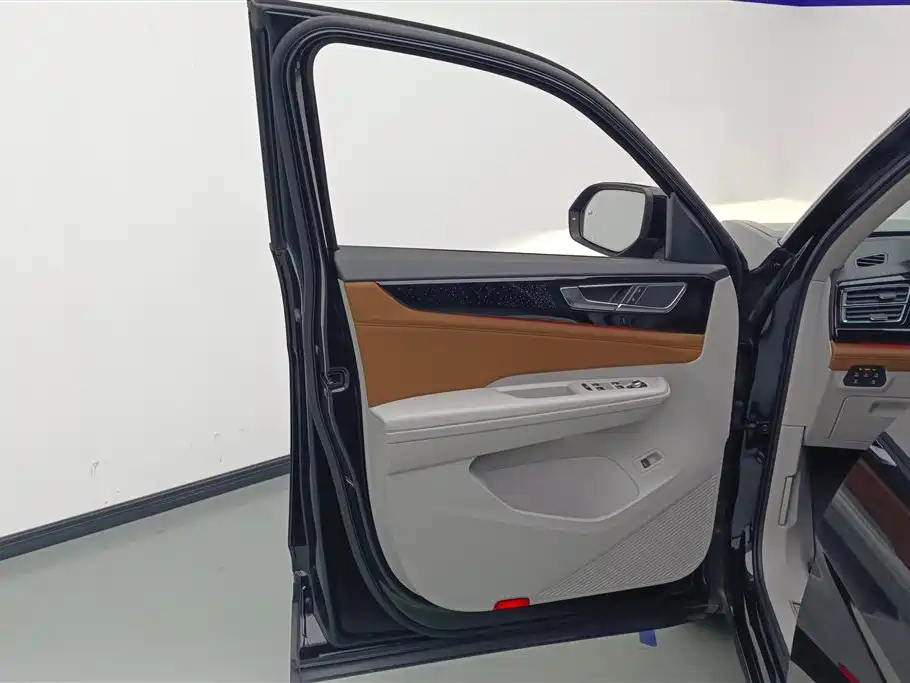 VOLKSWAGEN TOURAN 2022