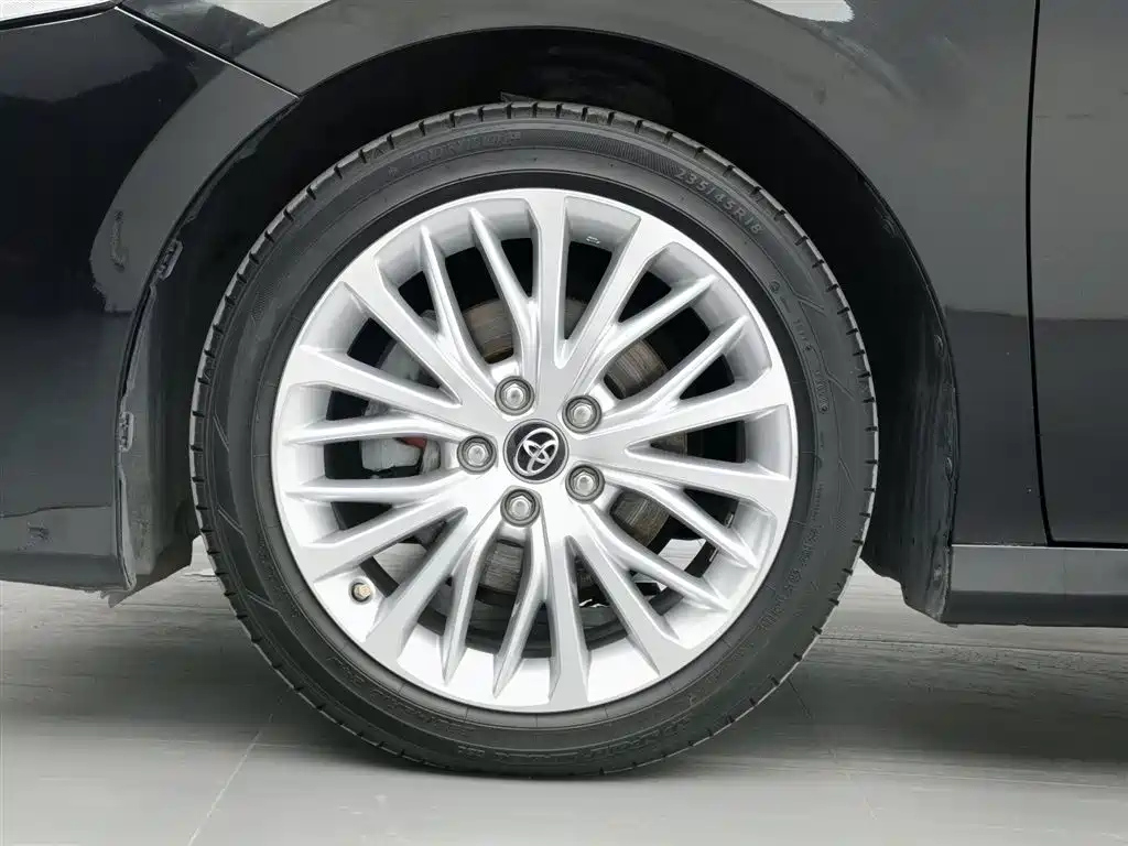 TOYOTA CAMRY 2018