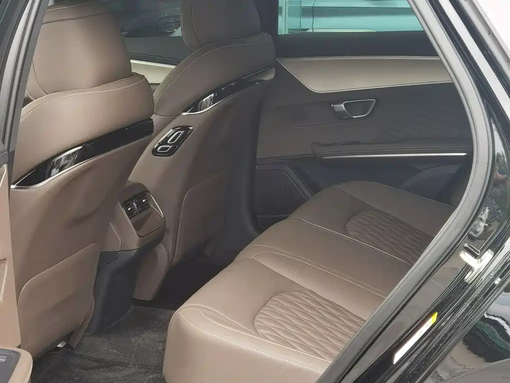 BYD HAN 2024