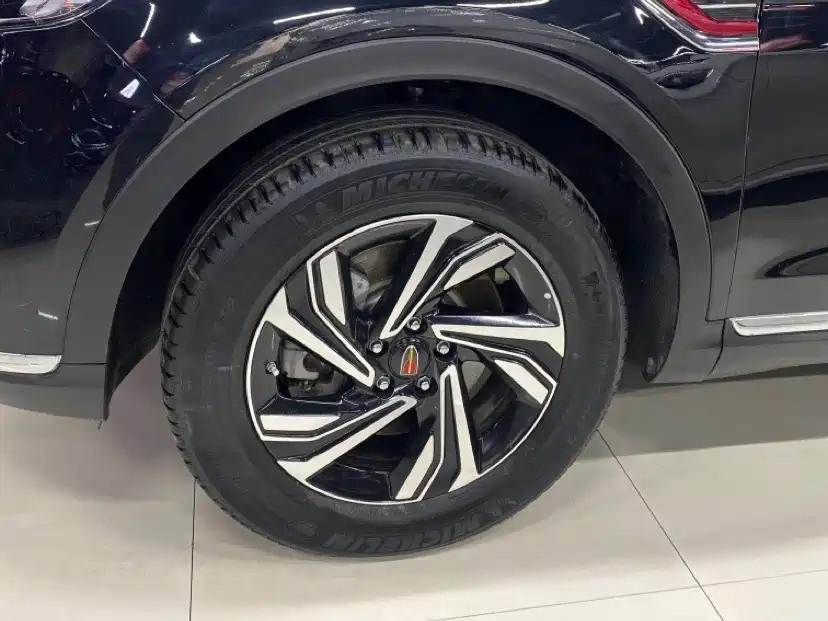 HONGQI HS5 2023