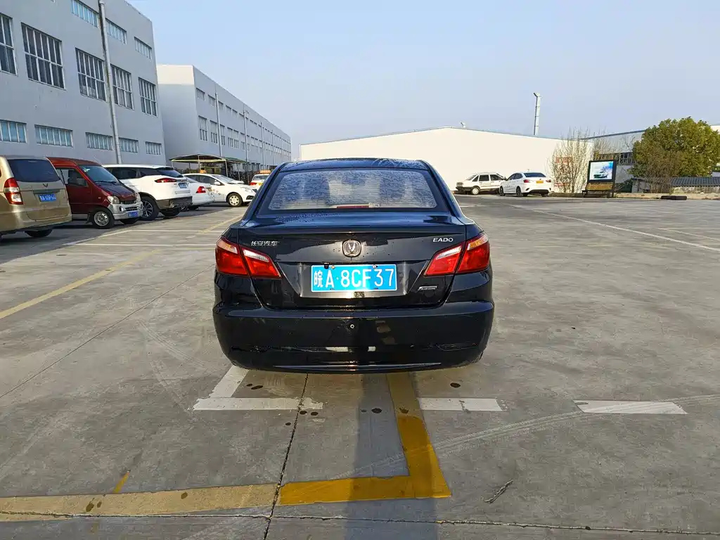 CHANGAN EADO 2014