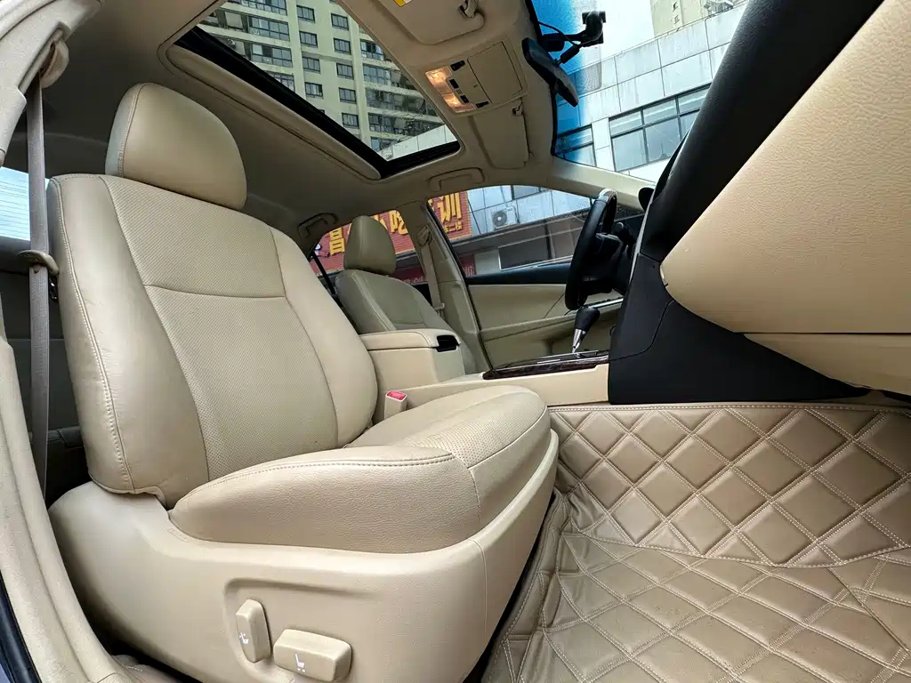 TOYOTA CAMRY 2016