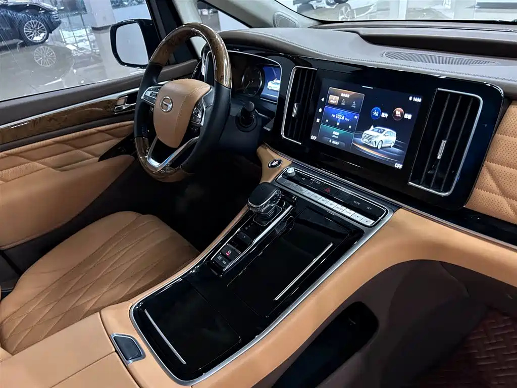 TRUMPCHI M8 2022