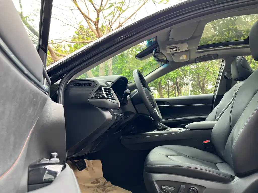 TOYOTA CAMRY 2021