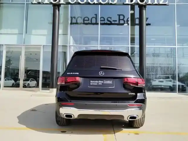 MERCEDES BENZ GLB 2023