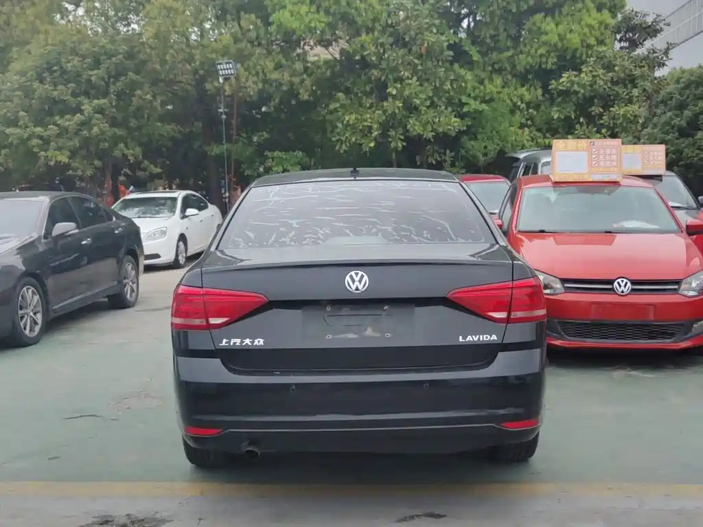 VOLKSWAGEN LAVIDA 2018