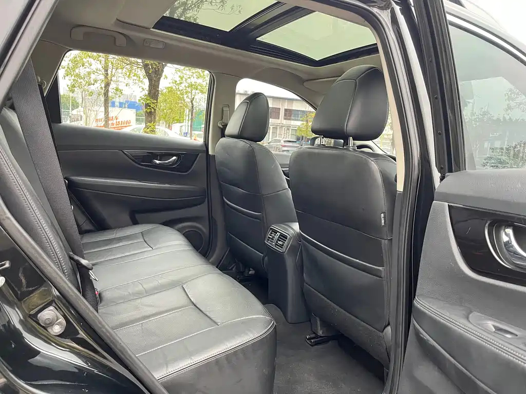 NISSAN X-TRAIL 2019