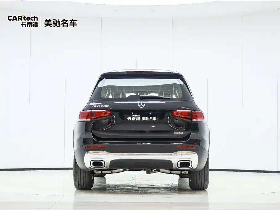MERCEDES BENZ GLB 2023