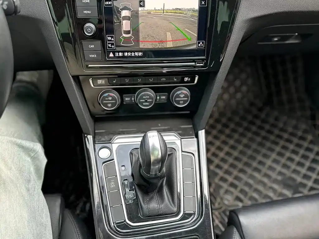 VOLKSWAGEN MAGOTAN 2020
