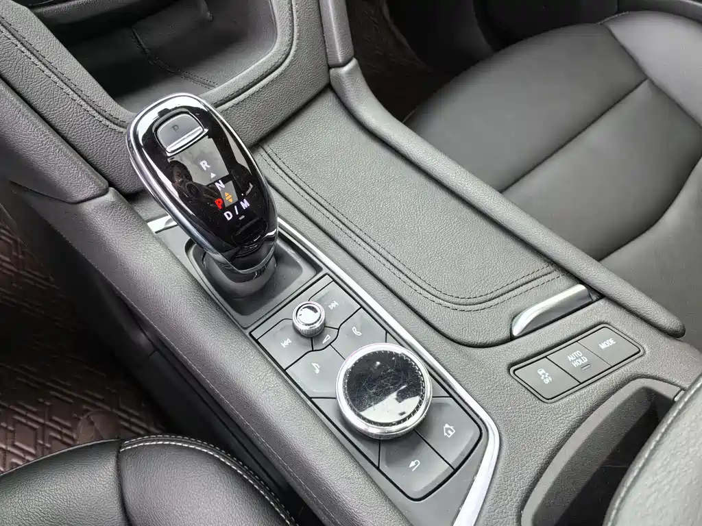 CADILLAC XT5 2021