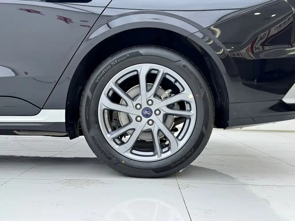 FORD MONDEO 2024