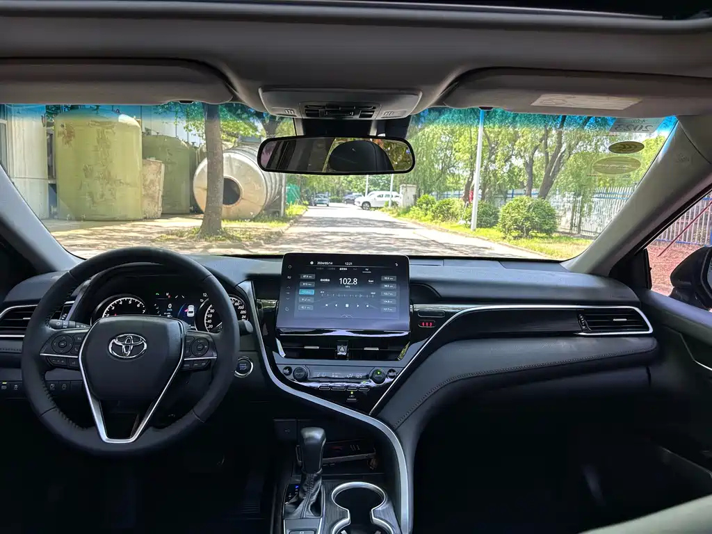 TOYOTA CAMRY 2021
