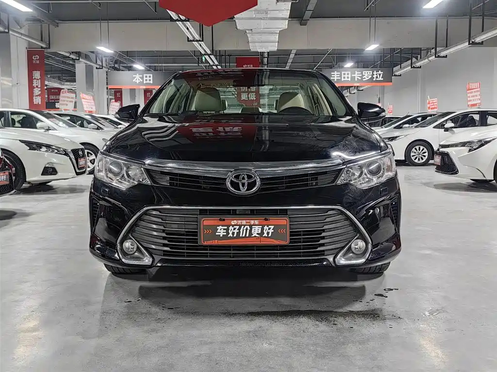 TOYOTA CAMRY 2016