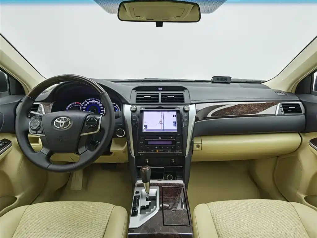 TOYOTA CAMRY 2016