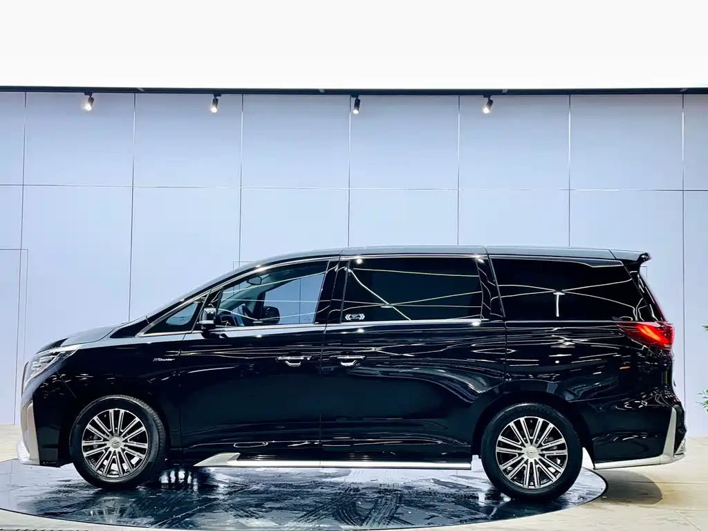 TRUMPCHI M8 2022