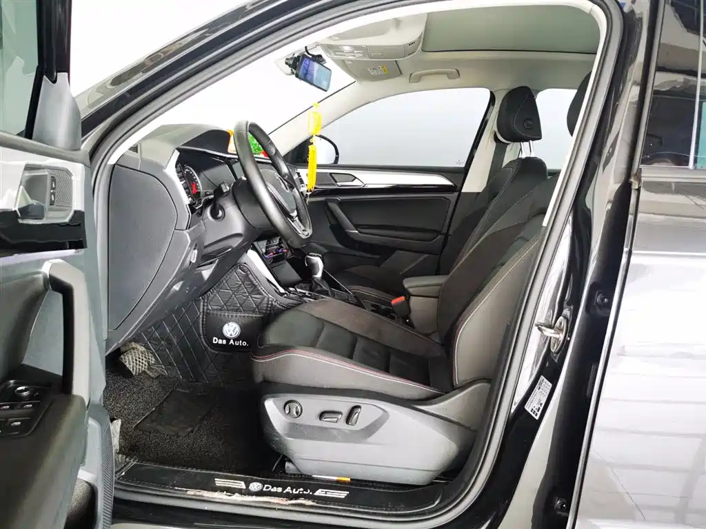 VOLKSWAGEN TAYRON 2022