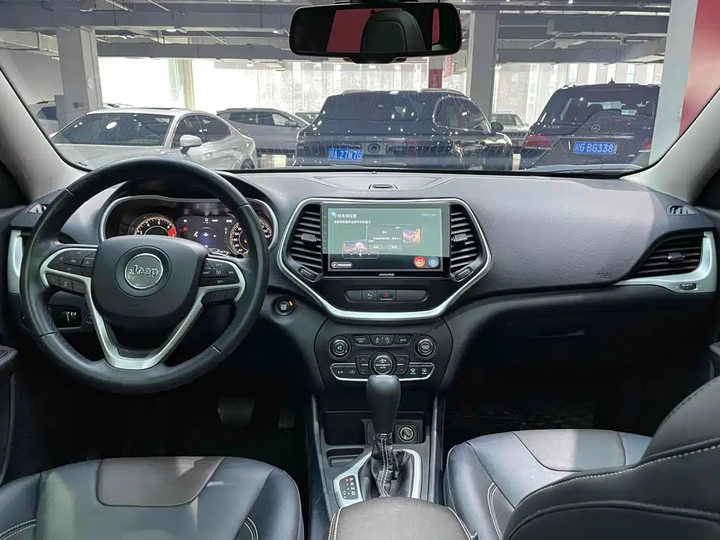 JEEP CHEROKEE 2020