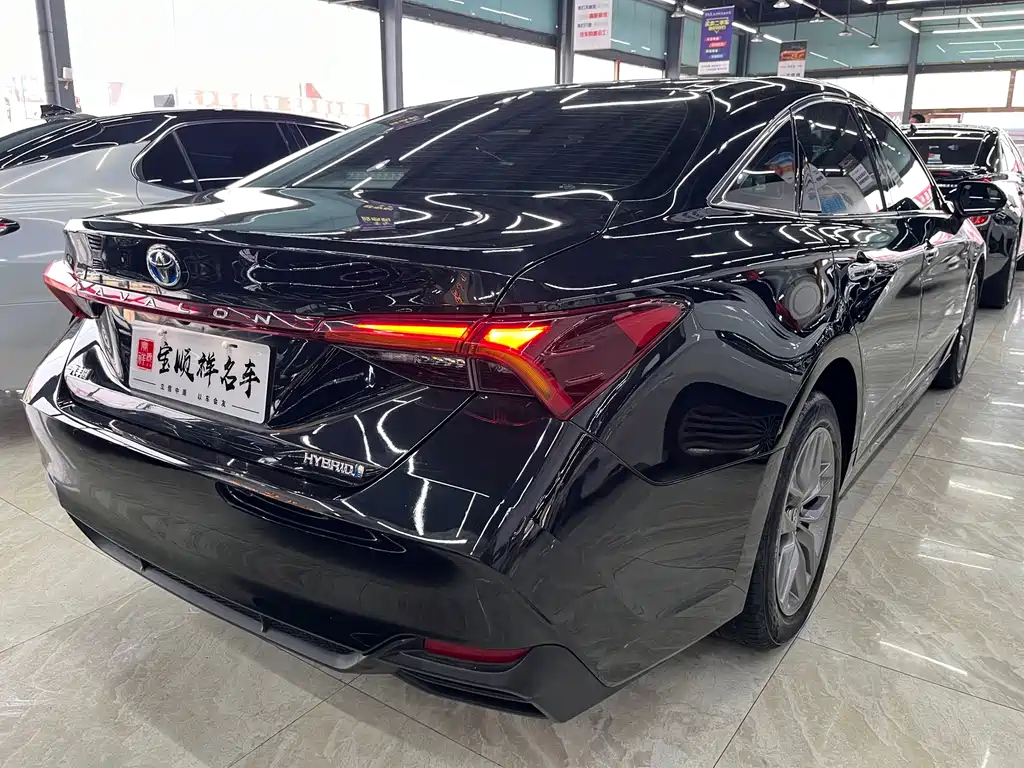TOYOTA AVALON 2021
