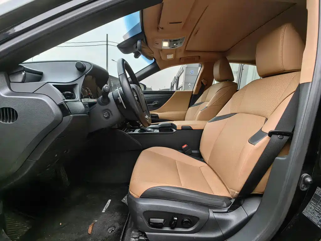 LEXUS ES 2021