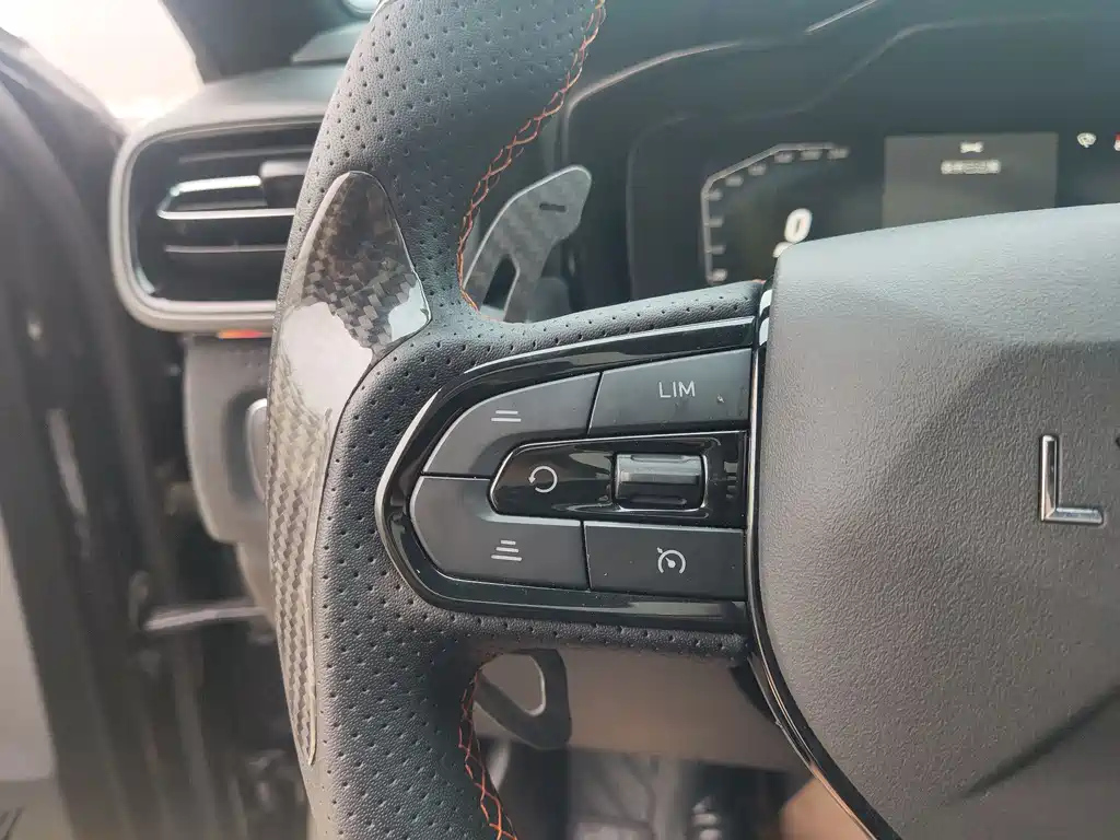 LYNK&CO 02 HATCHBACK 2021