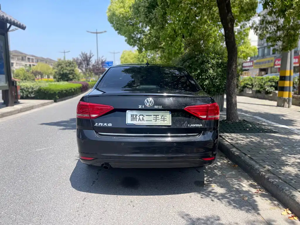 VOLKSWAGEN LAVIDA 2017