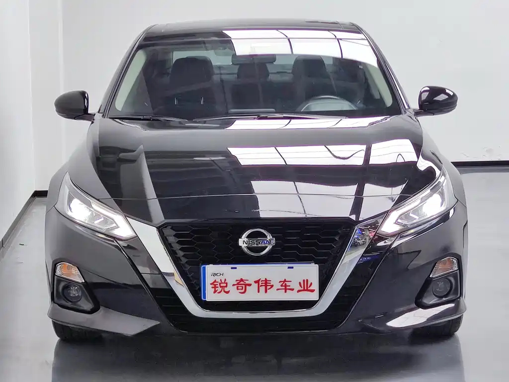 NISSAN TEANA 2019