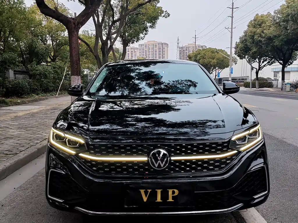 VOLKSWAGEN PASSAT 2021