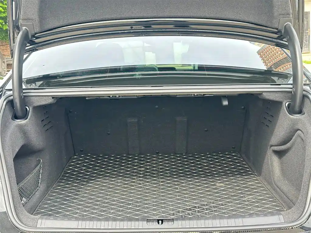 AUDI A6L 2021