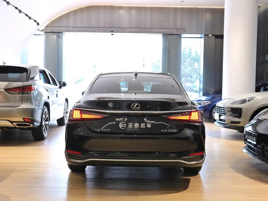 LEXUS ES 2021