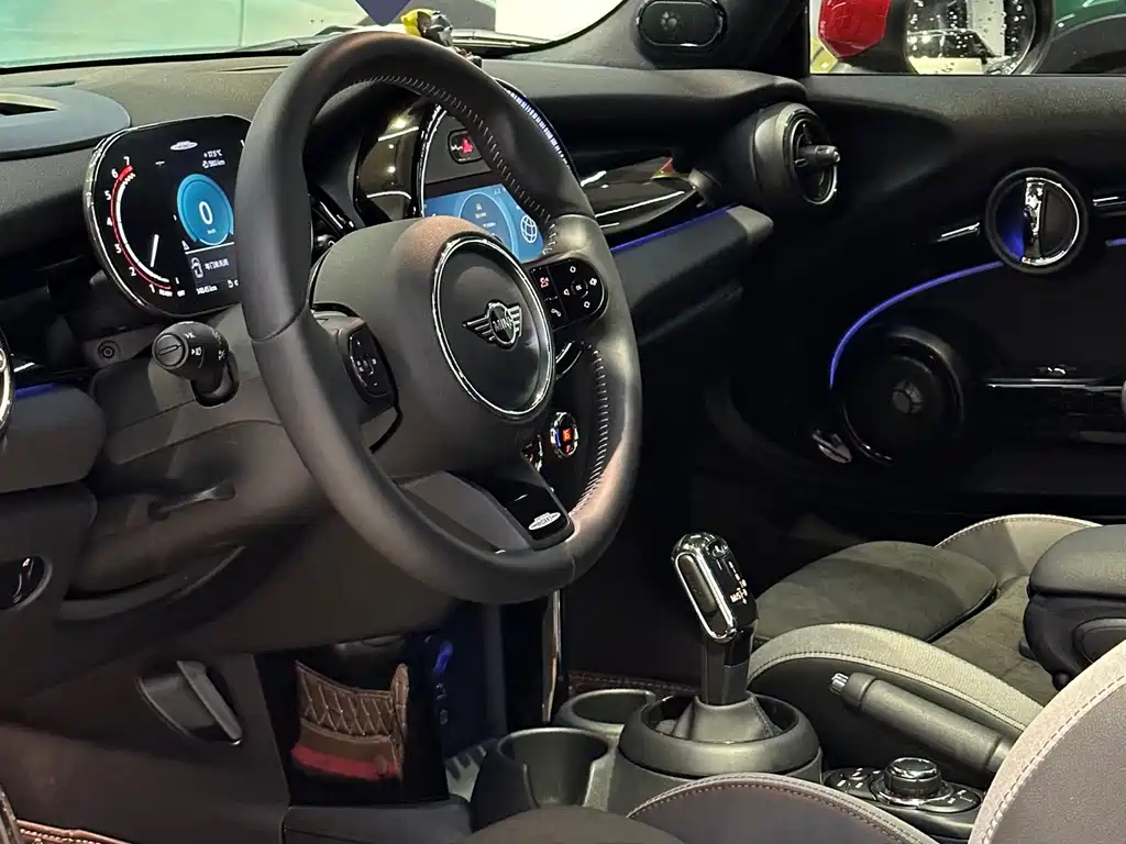 MINI JCW 2023