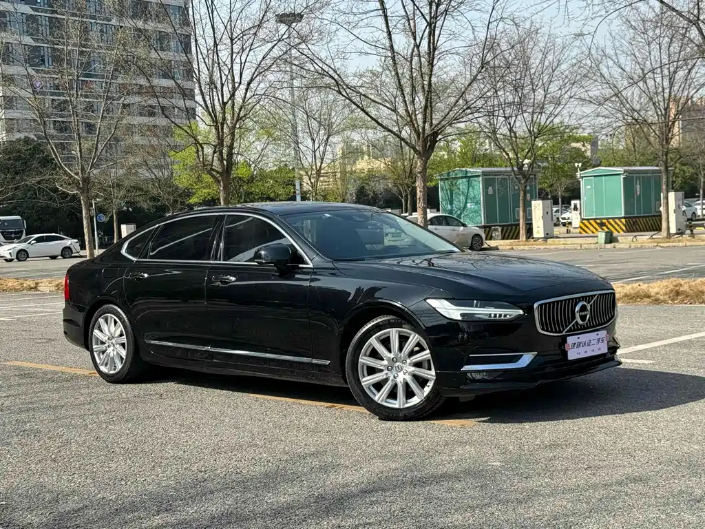 VOLVO S90 2020