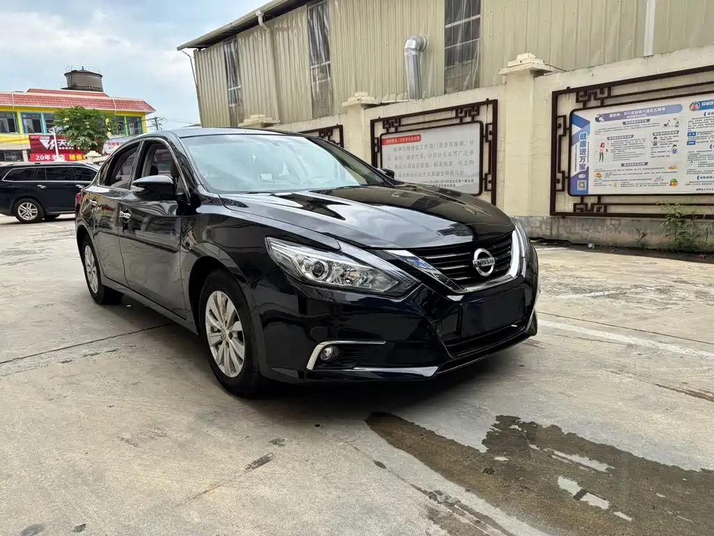 NISSAN TEANA 2016