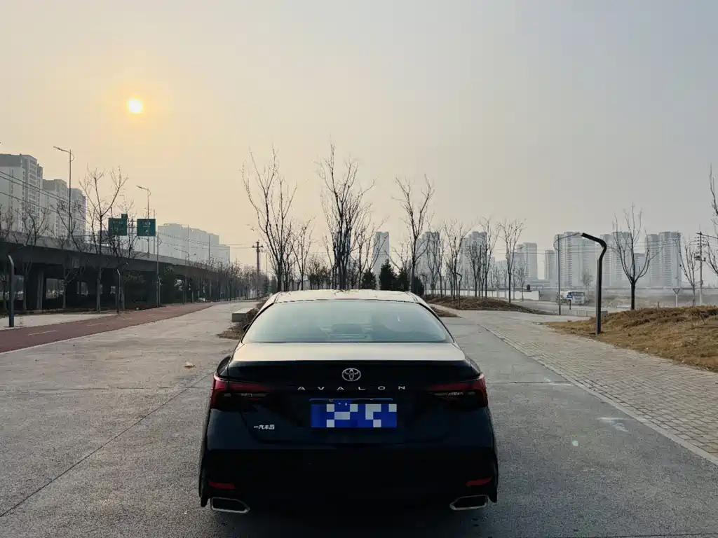 TOYOTA AVALON 2021