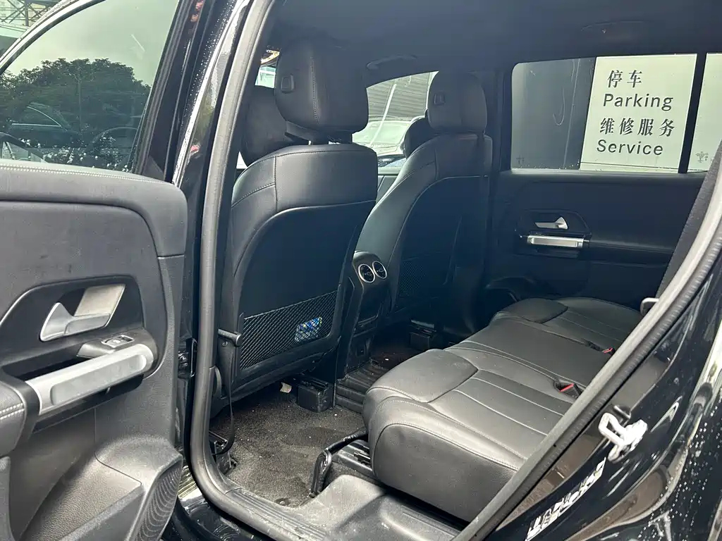 MERCEDES BENZ GLB 2023